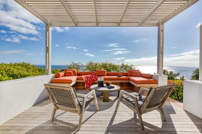 Composite vs Hardwood Decking: The Definitive Cape Town Guide